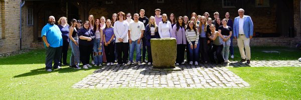 Besuch im Rathaus von Schüler* sowie Lehrkräften der Millville Senior High School und der Bruno-Lorenzen-Schule