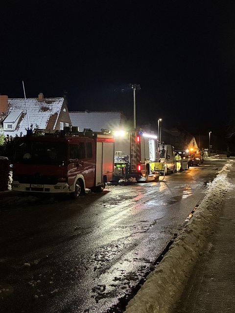 Schnee und Hochwasser in Schleswig: Freiwillige Feuerwehr im Einsatz