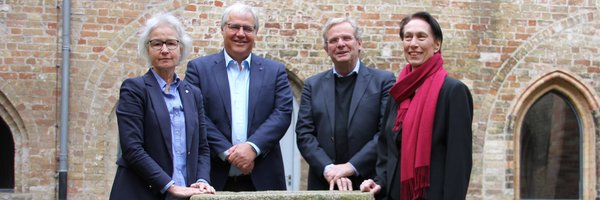 Bild zeigt anlässlich der Gründung des Fluthilfe-Fonds: Ursula Lins (Präsidentin Rotary Schleswig), Stephan Dose (Bürgermeister Stadt Schleswig), Prof. Dr. Claus von Carnap-Bornheim (Präsident Rotary Schleswig-Gettorf) und Mechthild Wichmann-Kramp (Lions Club Schleswig)