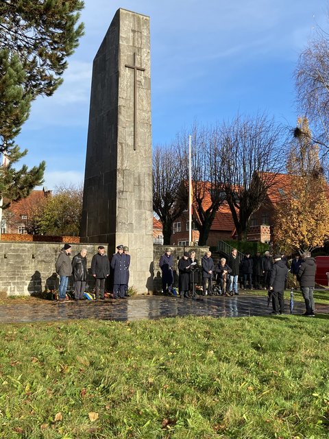 Ehrenmal im Rosengarten